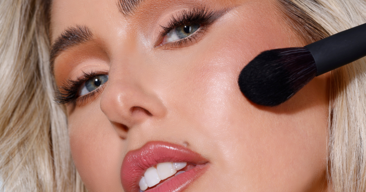 YB5 Cheek Brush