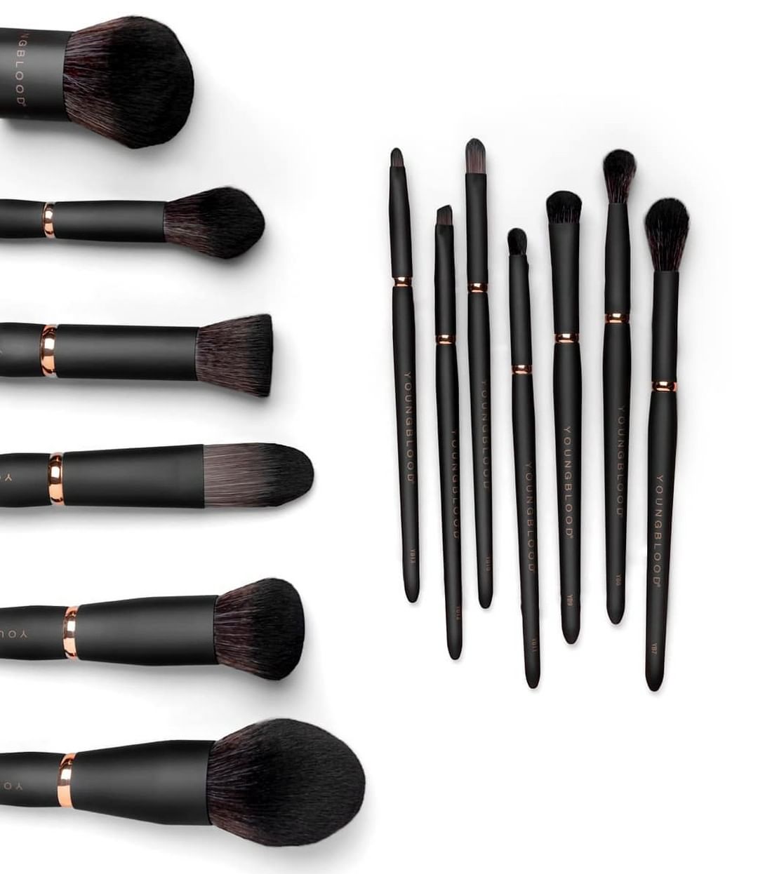 YB4 Foundation Brush